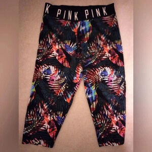 VS PINK ultimate cropped leggings-medium
